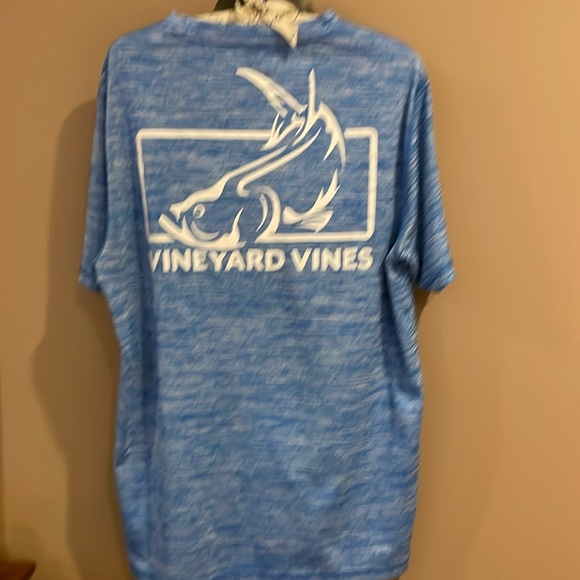 Vineyard Vines Graphic Performance Short Sleeve T-Shirt- Medium - Picture 2 of 4